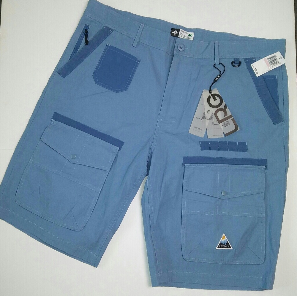 LRG CARGO SHORTS IN BLUE SIZE 40 NWT